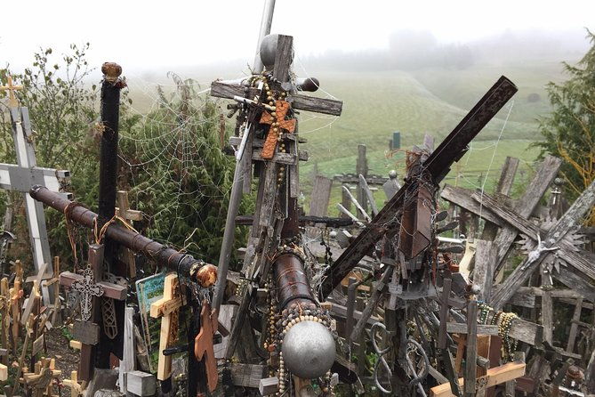 sunrise-at-the-hill-of-crosses-2-countries-in-1-day-2