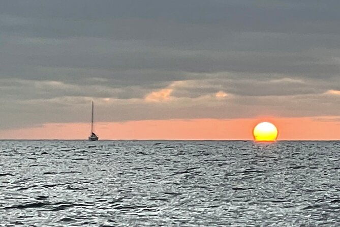 sunrise-sunset-moonlight-private-sailing-cruises-in-madeira-2