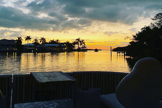sunset-and-dolphin-cruise-around-fort-myers-beach