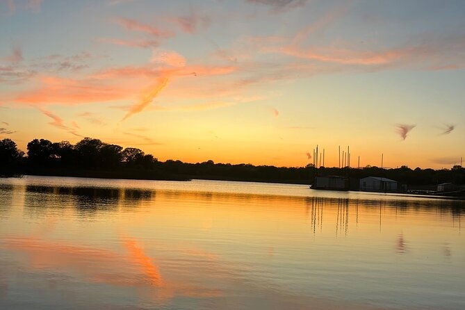 sunset-and-glow-guided-kayaking-tour-grapevine-lake