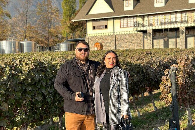 sunset-at-alyan-family-wines-winery-with-dinner