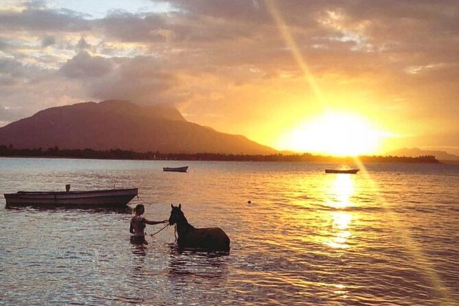 sunset-beach-horseback-riding