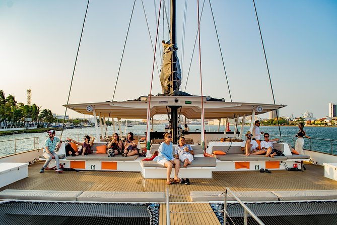 sunset-cruise-in-cartagena