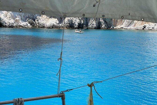 sunset-group-cruise-from-milos-to-polyaigos