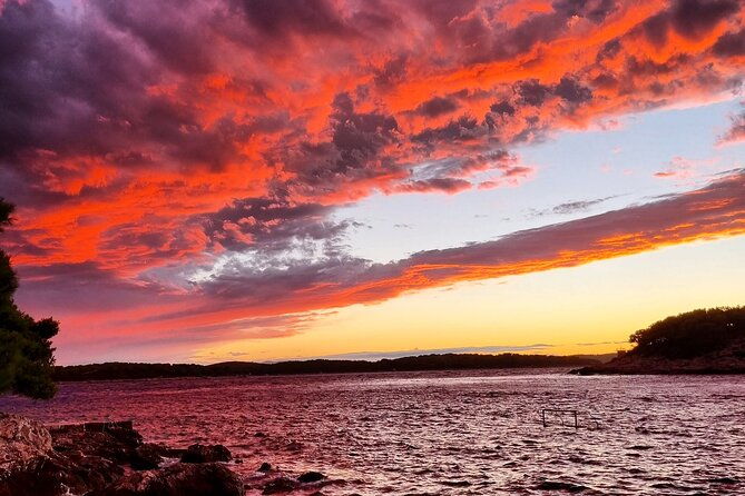 sunset-kayak-tour-in-hvar-town-croatia