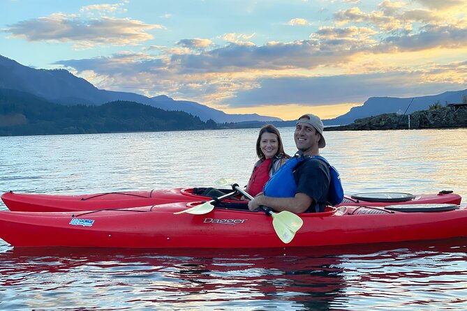 sunset-kayaking-in-the-columbia-river-gorge