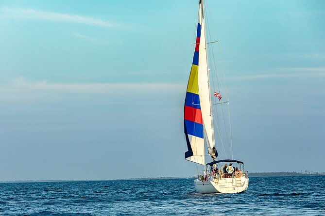 sunset-sail-aboard-the-47-ft-daydreams-sailboat