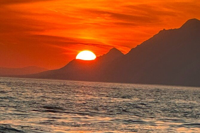 sunset-speedboat-tour-in-makarska-with-swim-stop-on-island-brac