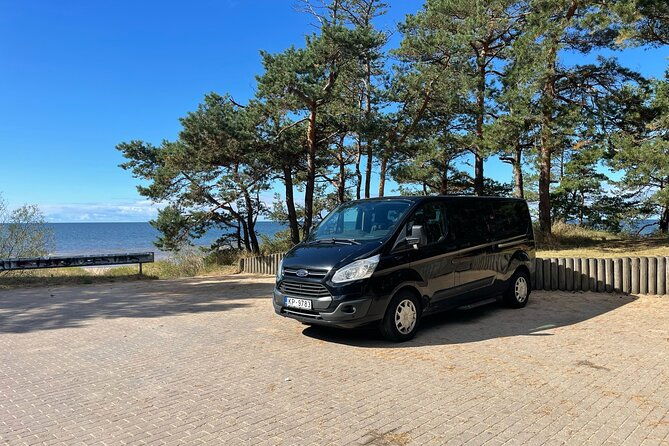 tallinn-to-riga-sightseeing-transfer-2