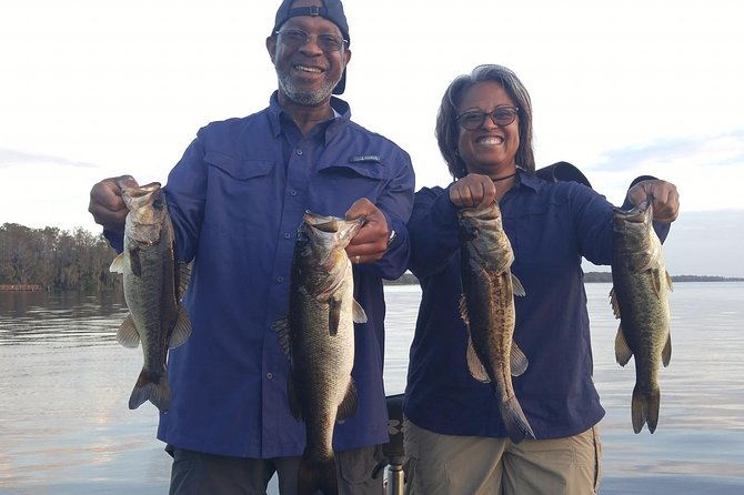 tampa-bass-fishing-guide-on-lake-tarpon