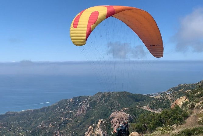 tandem-paragliding-flight-with-instructor-in-malibu-2