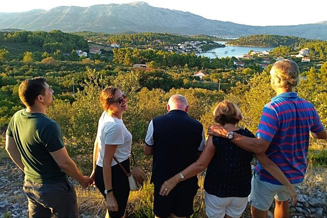 taste-of-korcula-by-mountain-bike-tour-local-produce-tasting-2