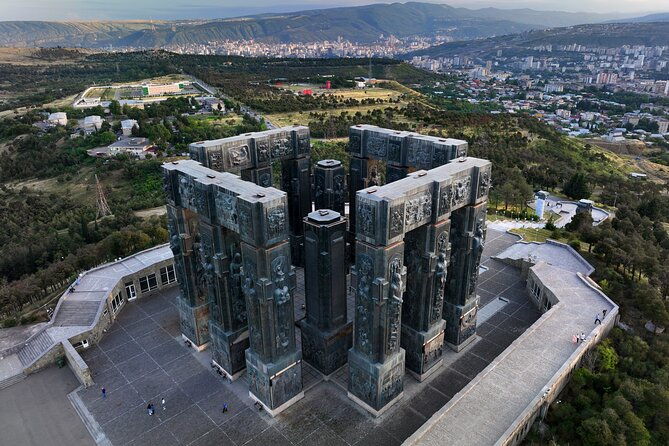 tbilisi-city-tour-with-street-photography