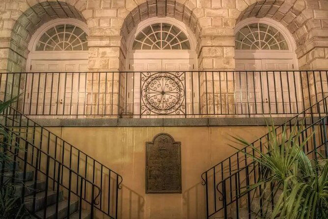 the-death-and-depravity-ghost-tour-in-charleston