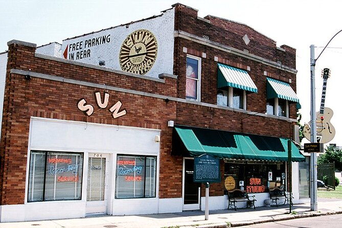 the-kings-odyssey-2-hour-elvis-car-tour-with-sun-studio