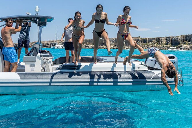 the-white-lotus-taormina-and-giardini-naxos-boat-tour