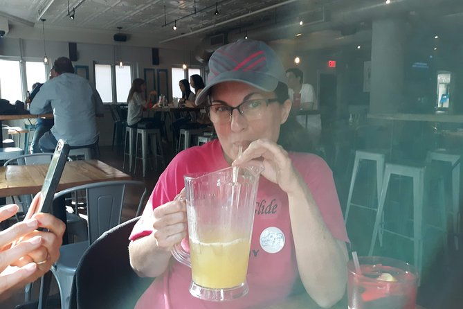 thirsty-thursdays-tour-cocktails-and-appetizers-2
