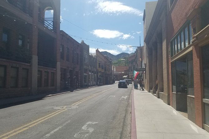 tombstone-and-bisbee-sightseeing-tour-with-saguaro-n-p