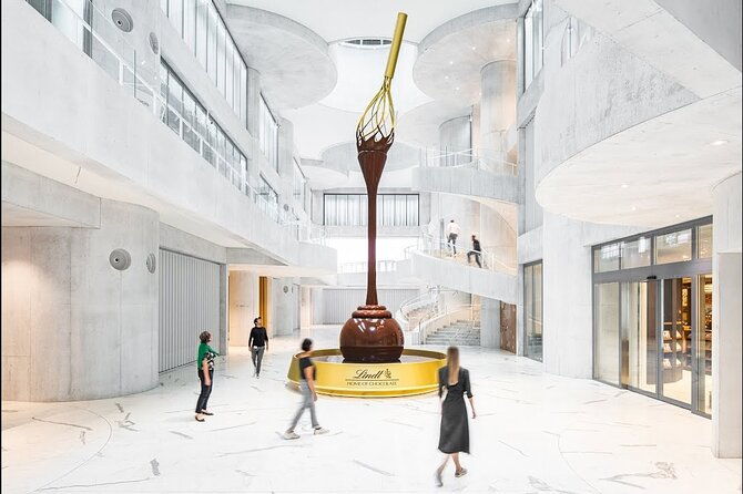 tour-in-lindt-home-of-chocolate-museum-from-zurich-with-pickup