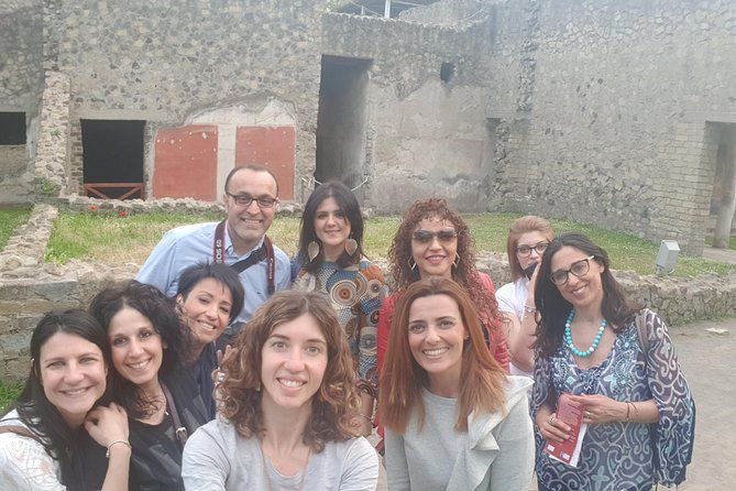 tour-in-the-villa-of-poppea-with-an-archaeologist