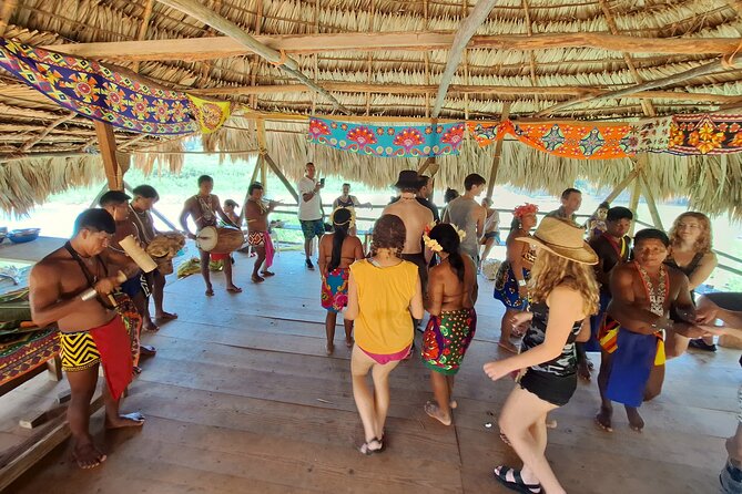 tour-to-a-waterfall-and-embera-village-all-fees-included