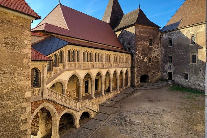 tour-to-corvin-castle-in-hunedoara-alba-iulia-2