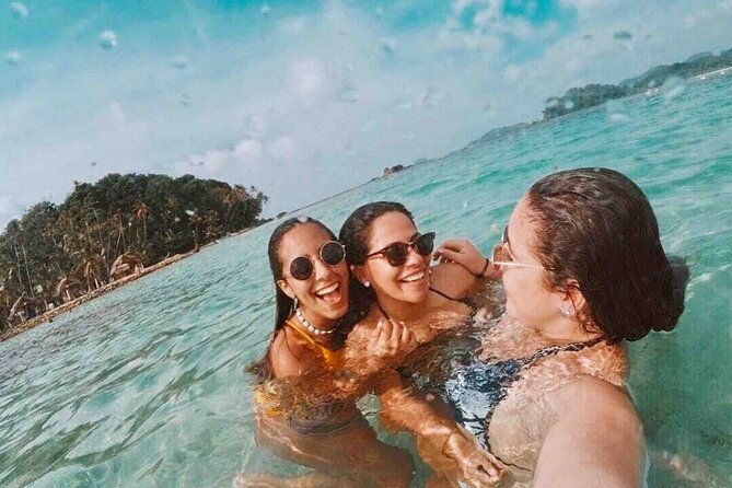 tour-to-the-caribbean-coast-3-islands-grande-mamey-and-monkey-plus-love-tunnel-including-historic-portobelo-fort