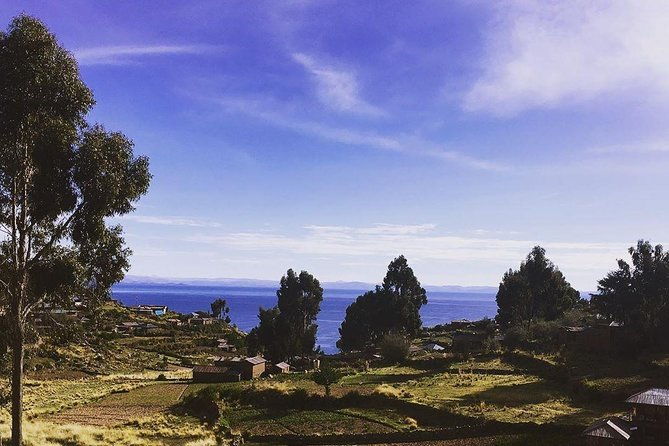 tour-to-the-remote-part-of-uros-and-taquile