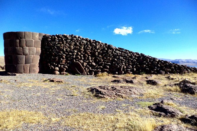 tour-to-uros-amantani-taquile-and-sillustani-2d1n