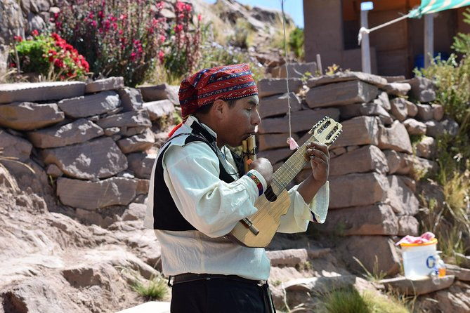 tour-uros-taquile-by-normal-boat
