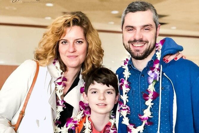 traditional-airport-lei-greeting-on-kona-hawaii