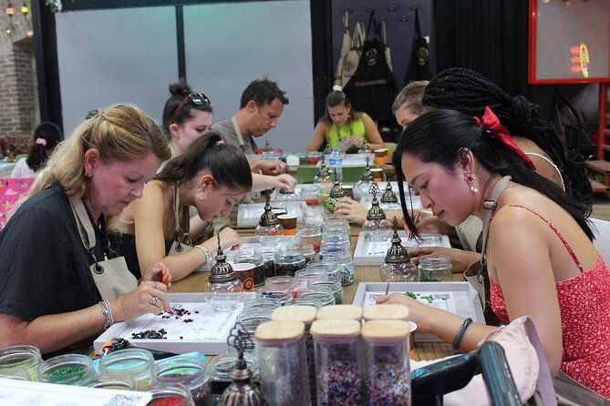 traditional-turkish-mosaic-lamp-and-candle-holder-workshop