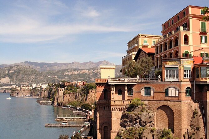 transfer-from-naples-to-sorrento-with-stop-at-pompeii