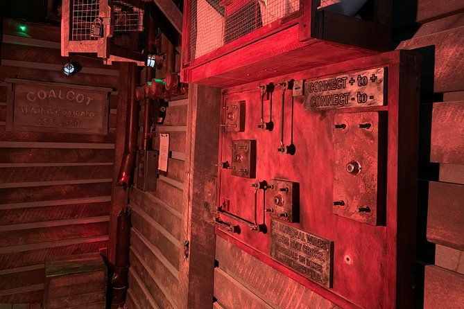 trapped-below-underground-escape-room-adventure-at-extreme-escape-san-antonio