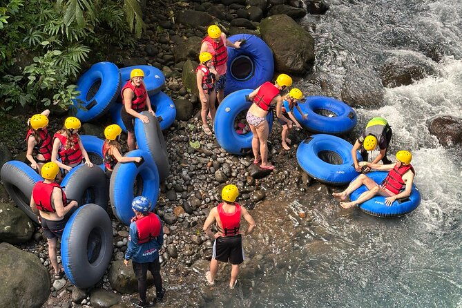 tubing-in-rio-celeste-aventure-in-nature
