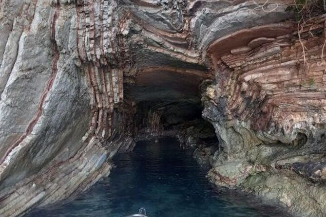 turtles-cave-gremina-kakome-and-krorez-boat-tour-from-sarande