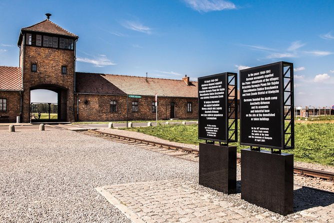 two-day-trip-to-auschwitz-birkenau-and-wieliczka-salt-mine