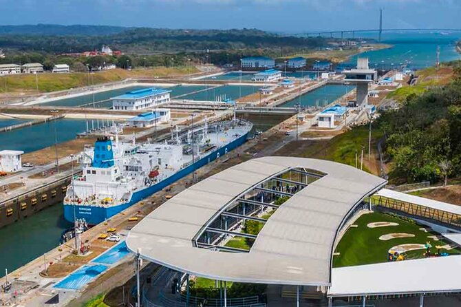 two-oceans-old-and-new-panama-canal-locks-private-tour