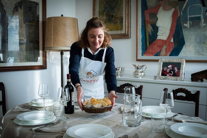 typical-dining-cooking-demo-at-locals-home-in-florence