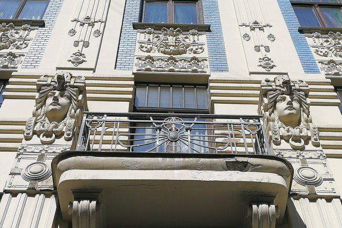 ultimate-art-nouveau-experience-in-riga-private-tour