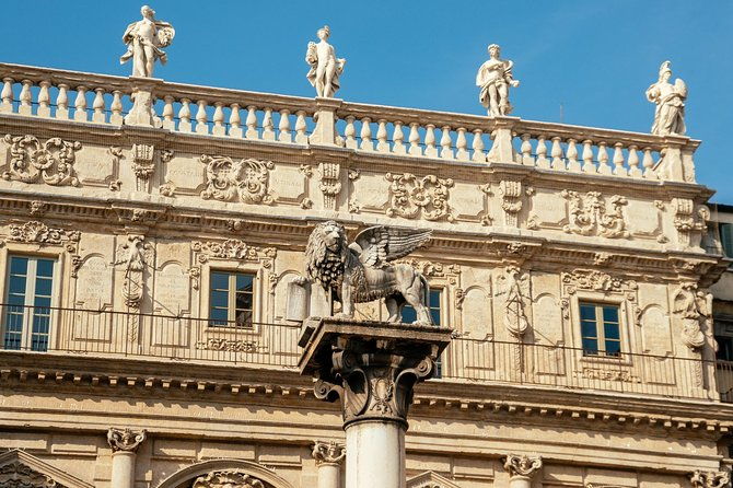 verona-arena-surroundings-private-tour-with-ticket-included