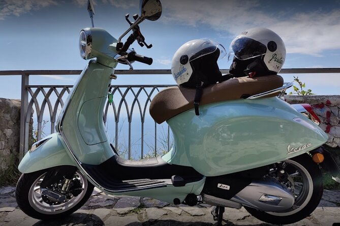 vespa-rental-to-visit-sorrento-amalfi-coast-positano-and-more