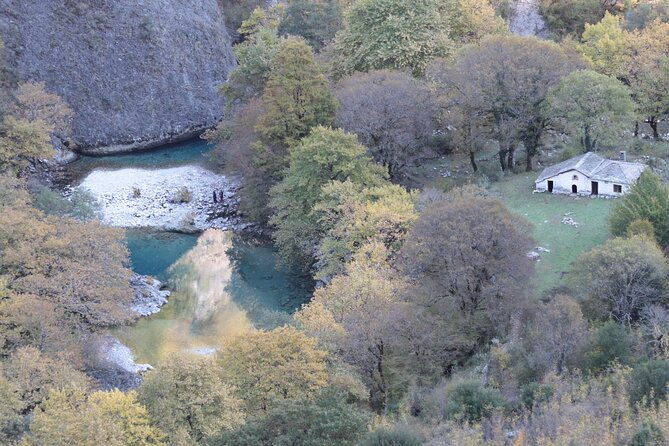 vikos-gorge-crossing-hiking-from-monodentri-to-vikos-village