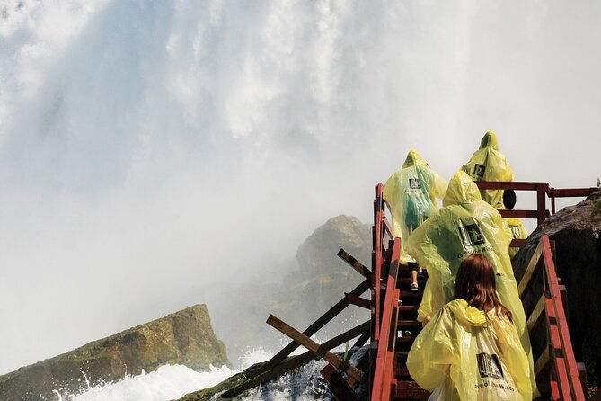 vip-first-access-maid-of-the-mist-and-cave-of-the-winds