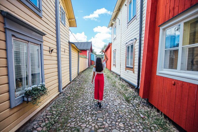 vip-private-half-day-trip-to-medieval-porvoo-from-helsinki-2