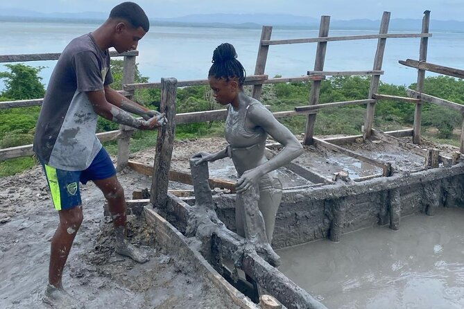 vip-private-mud-volcano-tour-with-english-spanish-speaking-guide
