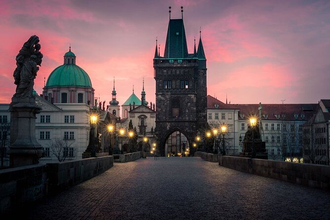 vip-tour-professional-photos-you-and-prague-best-monuments