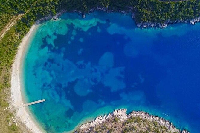 visit-kroreza-beach-by-boat