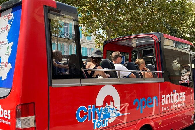 visit-of-antibes-juan-les-pins-by-convertible-bus-2