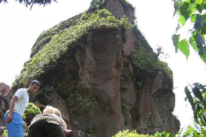 volcano-crater-hike-in-st-kitts